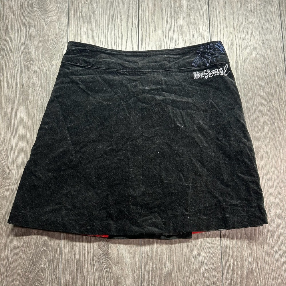 Desigual Y2K Patchwork Corduroy Mini Skirt 32" Red Black Graphic Print Boho - Picture 4 of 8